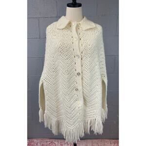 Vintage 1970s Cream Crocheted Collared Button Front Shawl Free Size